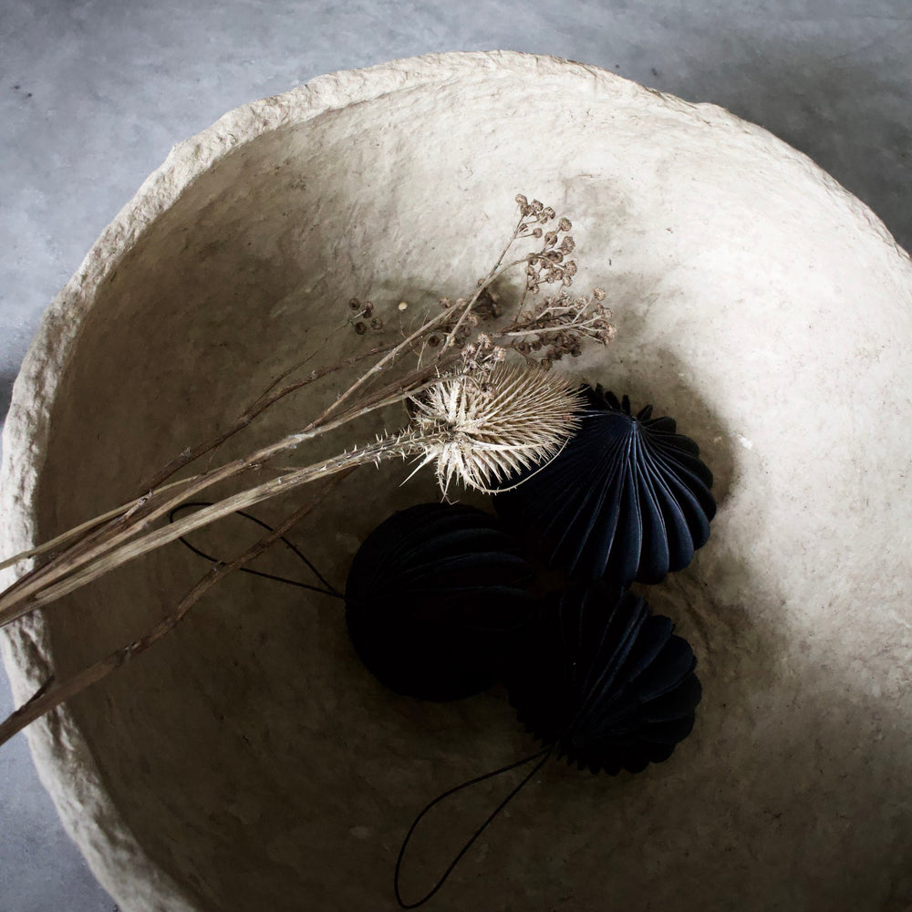 
                  
                    SUSTAIN sculptural skål, large sand
                  
                